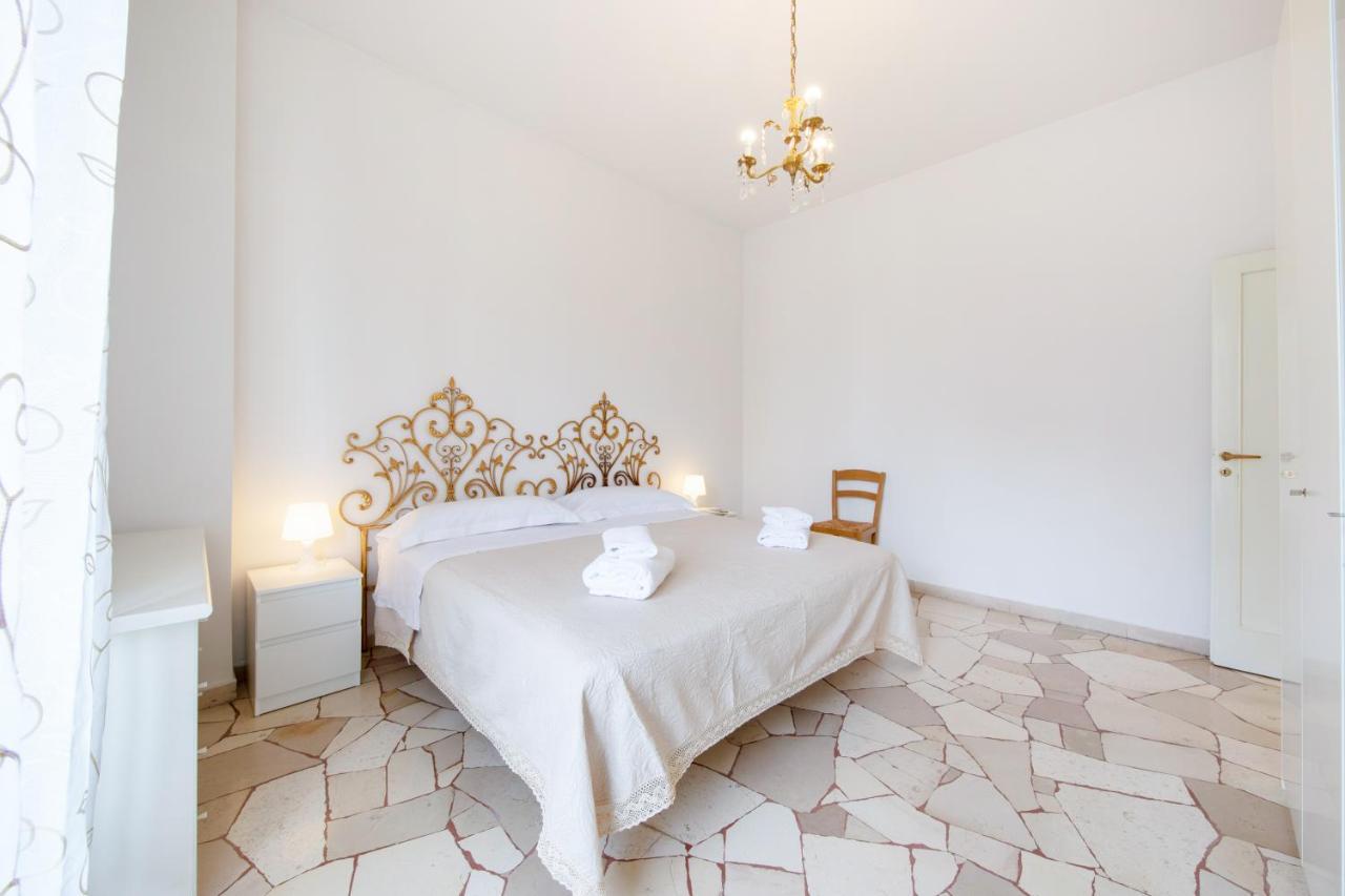 Il Salotto Blu - Appartamento Con Parcheggio Florença Exterior foto