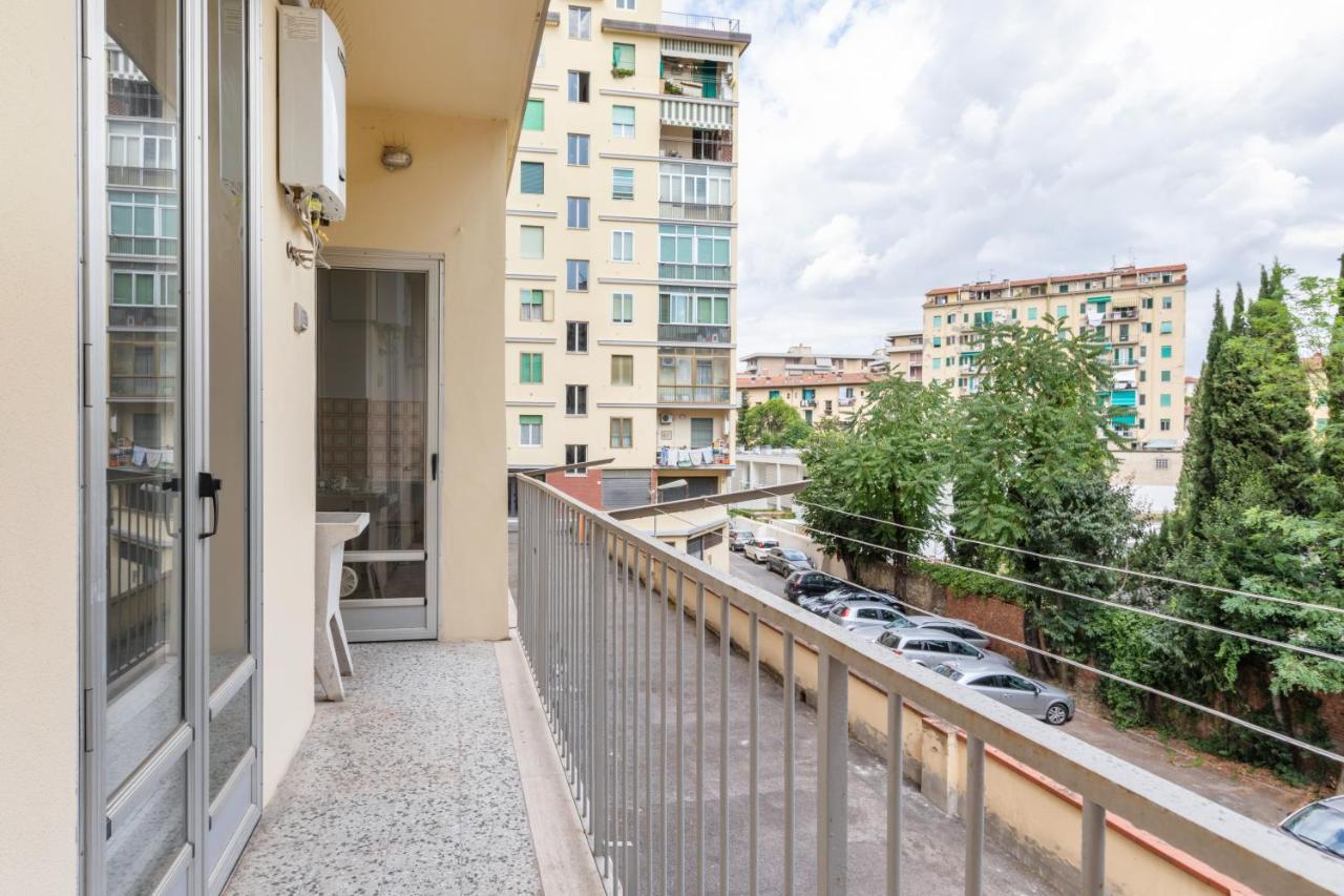 Il Salotto Blu - Appartamento Con Parcheggio Florença Exterior foto